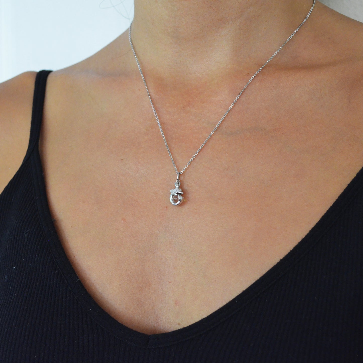 Load image into Gallery viewer, Dolphin Pendant White Gold*SALE*
