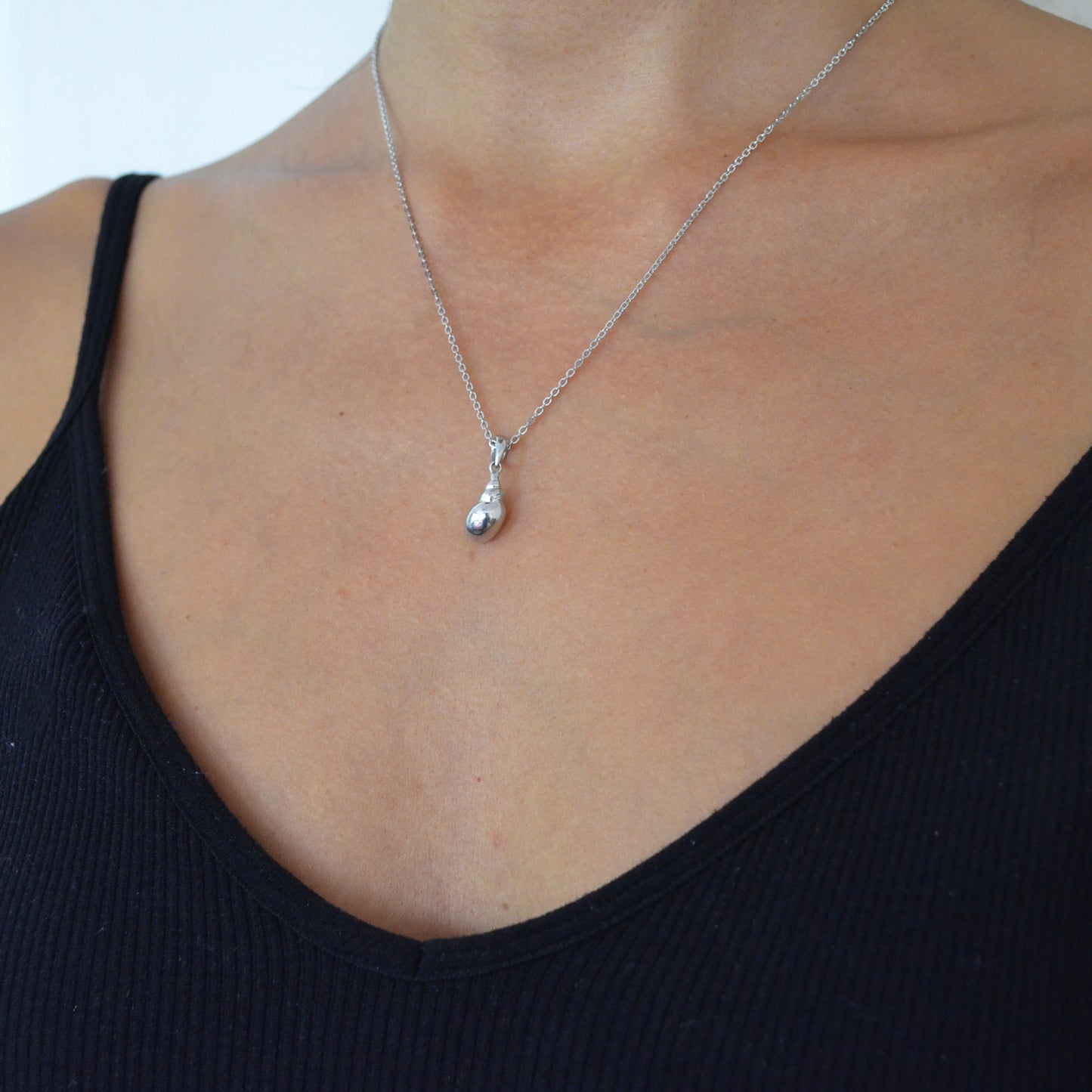 Sea Shell Pendant White Gold*SALE*